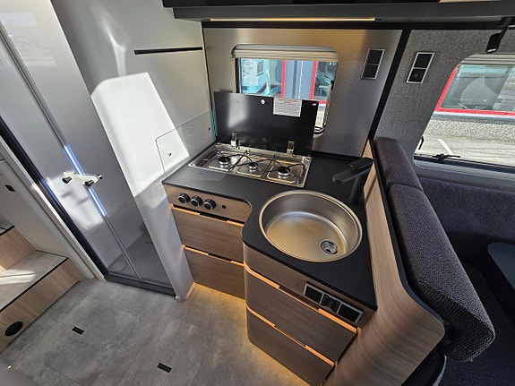 Hymer B-MC I 680 Facelift 8 of 13