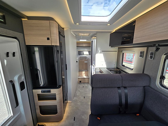 Hymer B-MC I 680 Facelift 4 of 13