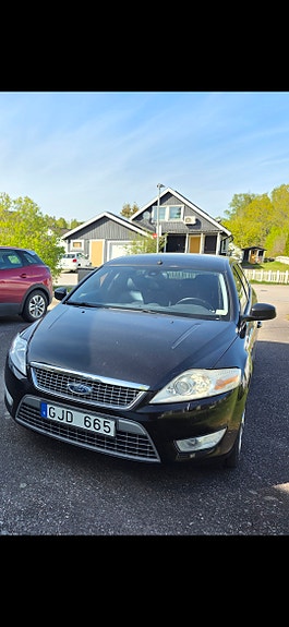 Ford Mondeo 2 of 4