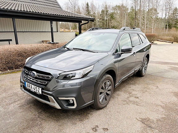 Subaru Outback 2 of 5