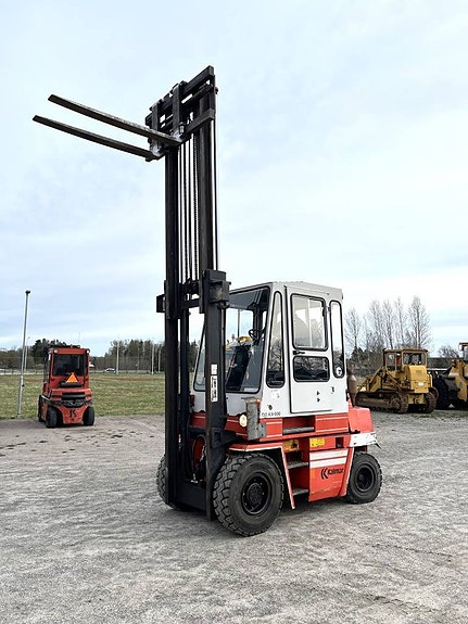 Kalmar Dieseltruck DC 4,5-500. Perkins 4 Cyl 2 of 12