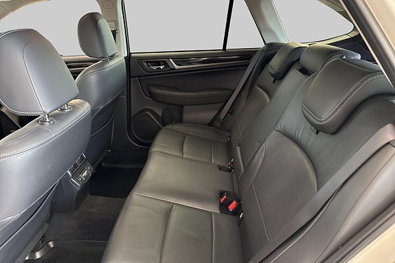 Subaru Outback 9 of 15