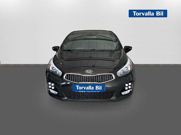 Kia Ceed 2 of 5