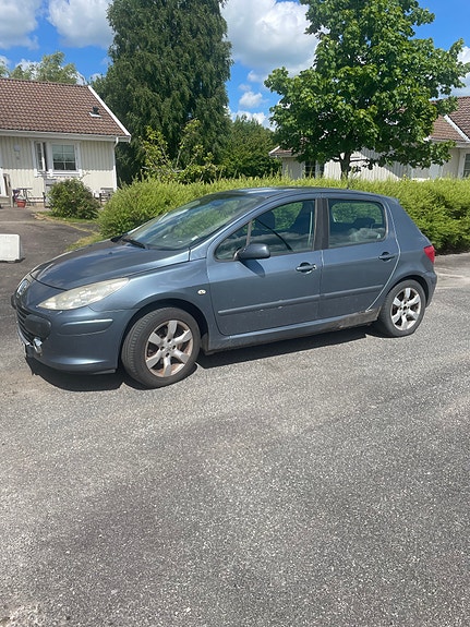 Peugeot 307 2 of 4