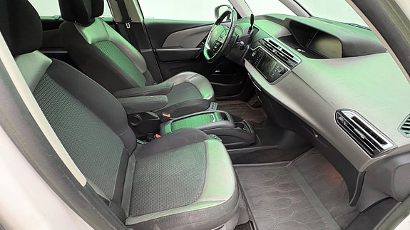 Citroen Grand C4 Picasso 17 of 24