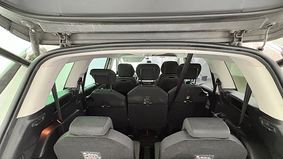 Citroen Grand C4 Picasso 16 of 24