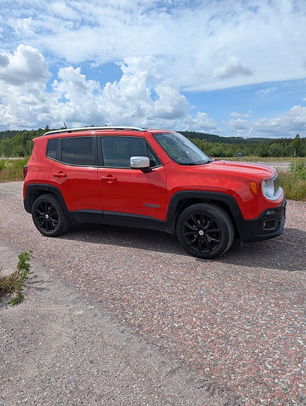 Jeep Renegade 4 of 9