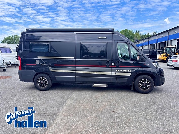 Adria TWIN 600 SLT (Långbäddar)