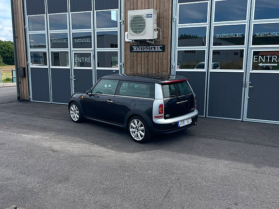 MINI Clubman Cooper D 2 of 5