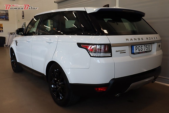 Land Rover Range Rover Sport 3 of 5