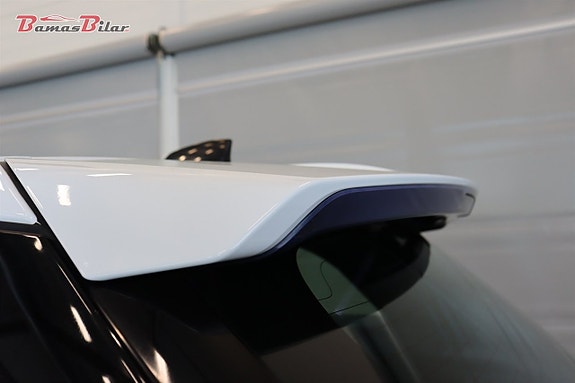 Land Rover Range Rover Sport 19 of 24