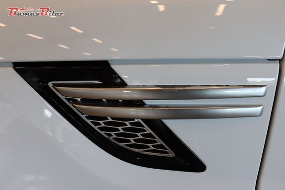 Land Rover Range Rover Sport 16 of 24