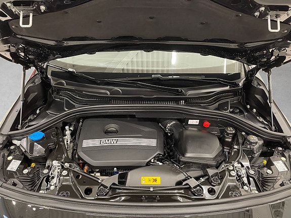 BMW 225xe 17 of 24