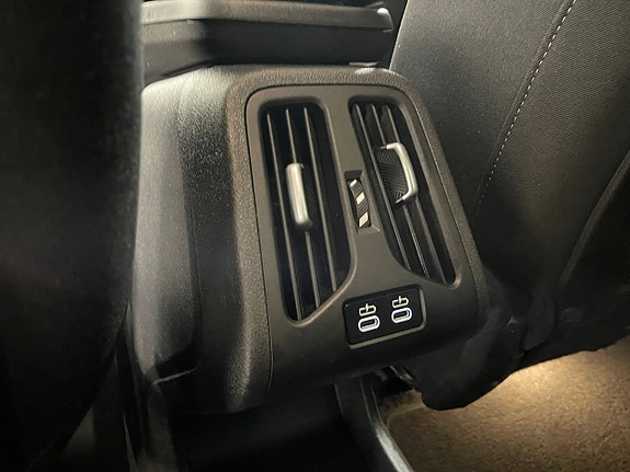 BMW 225xe 21 of 24
