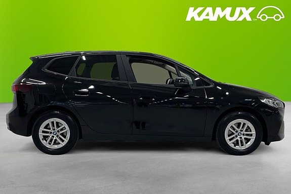 BMW 225xe 2 of 5