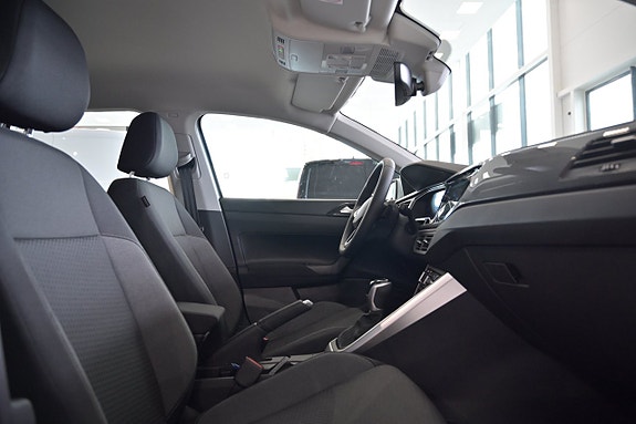 Volkswagen Polo 23 of 27