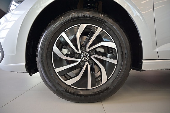 Volkswagen Polo 11 of 27