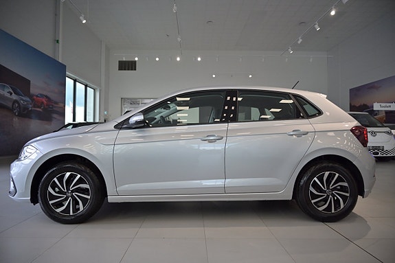 Volkswagen Polo 7 of 27