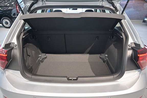 Volkswagen Polo 27 of 27