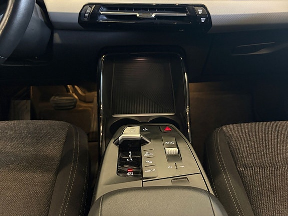 BMW 225xe 11 of 21