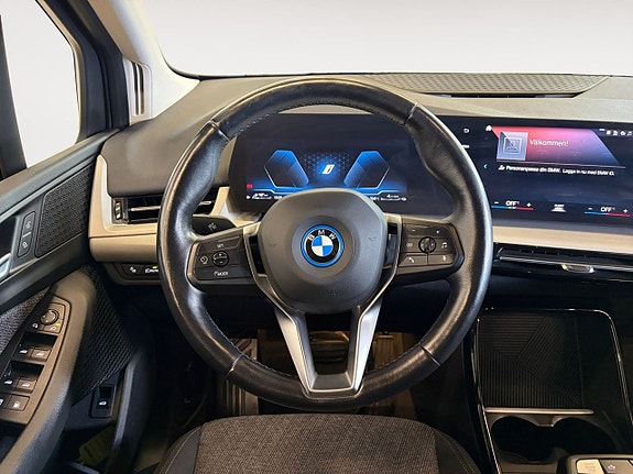 BMW 225xe 13 of 21