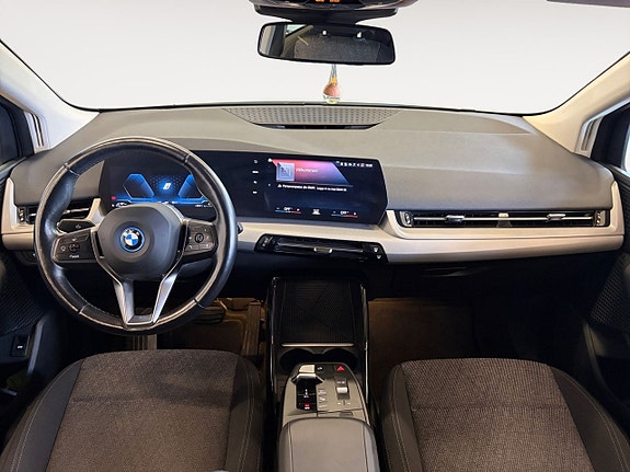 BMW 225xe 10 of 21