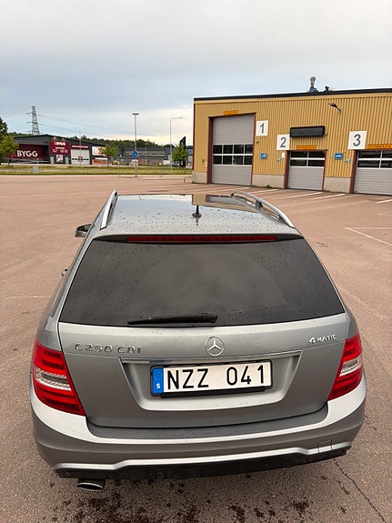 Mercedes-Benz C250 6 of 6