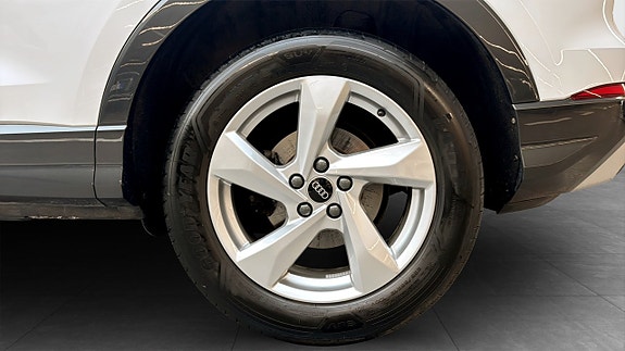 Audi Q3 6 of 18