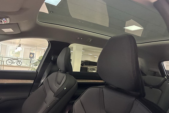 Volvo EX90 9 of 9