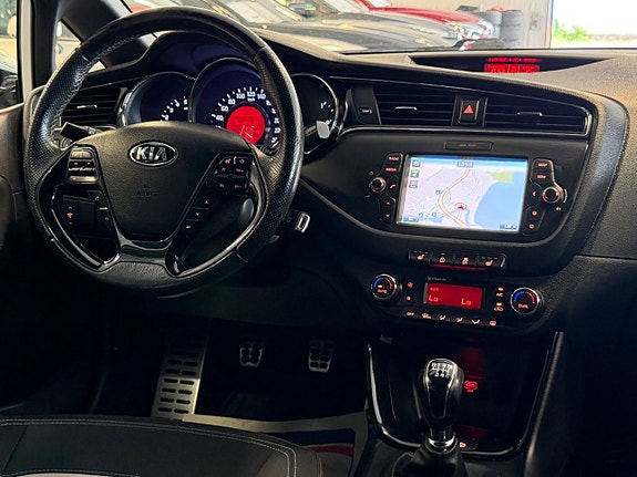 Kia Ceed 13 of 21