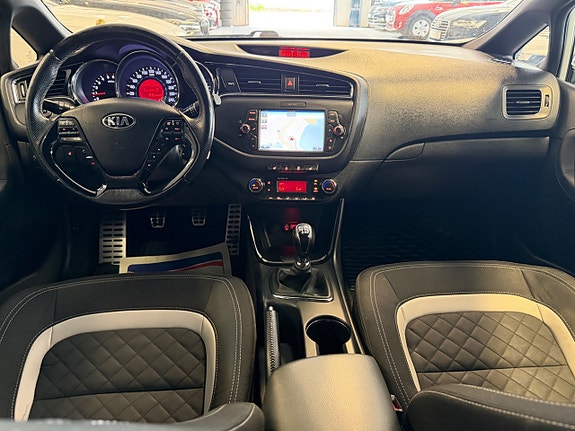 Kia Ceed 12 of 21
