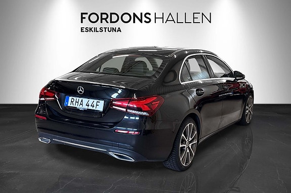 Mercedes-Benz A180 6 of 15