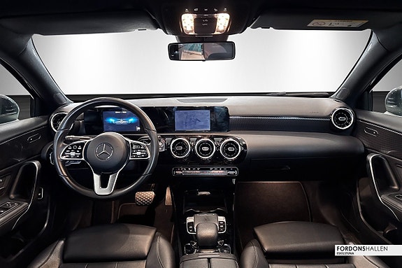 Mercedes-Benz A180 10 of 15