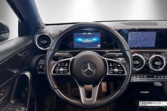 Mercedes-Benz A180 11 of 15