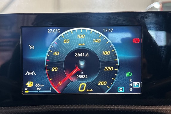 Mercedes-Benz A180 13 of 15