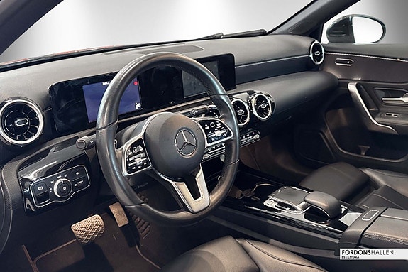 Mercedes-Benz A180 9 of 15