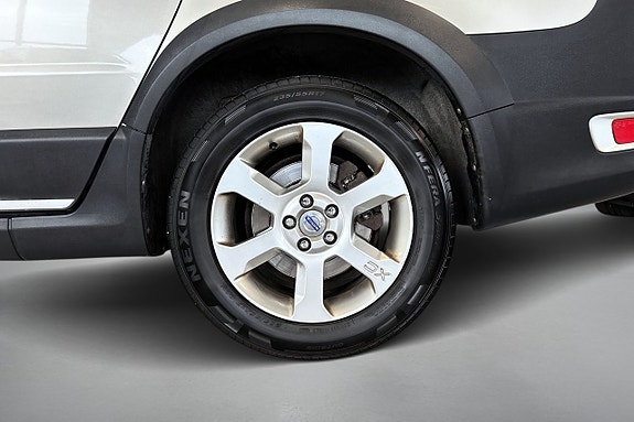 Volvo XC70 8 of 18