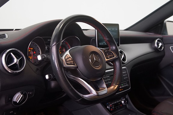 Mercedes-Benz CLA250 10 of 20