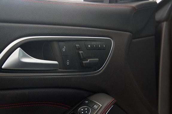 Mercedes-Benz CLA250 15 of 20