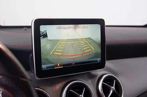Mercedes-Benz CLA250 14 of 20