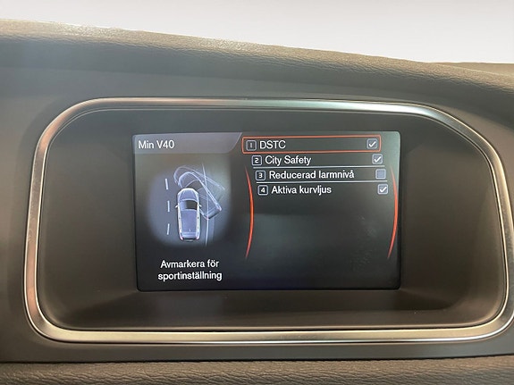 Volvo V40 19 of 21