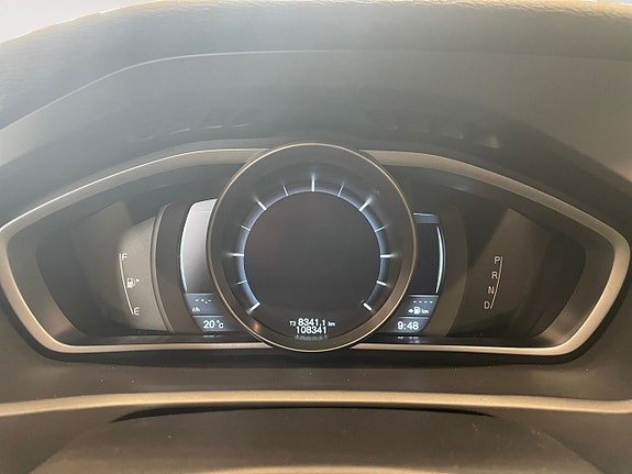 Volvo V40 12 of 21