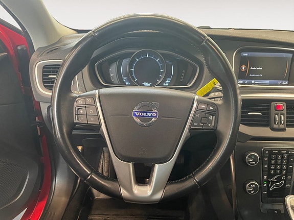 Volvo V40 13 of 21