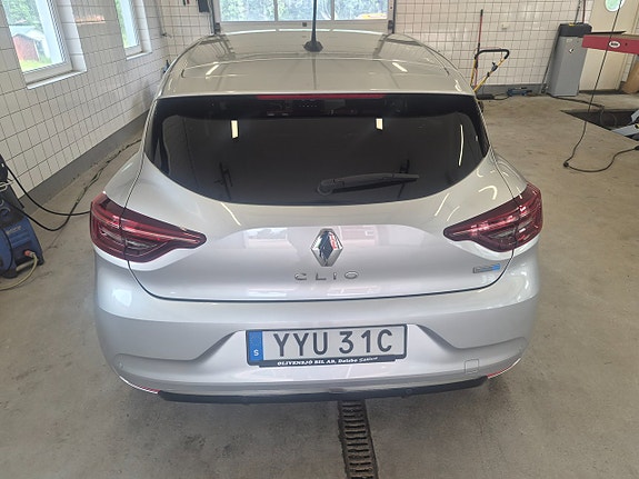 Renault Clio 6 of 8