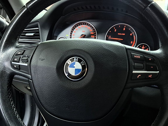 BMW 520d 15 of 26