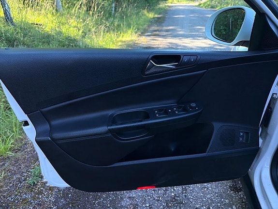 Volkswagen Passat 21 of 21