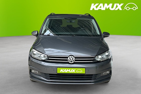Volkswagen Touran 6 of 26