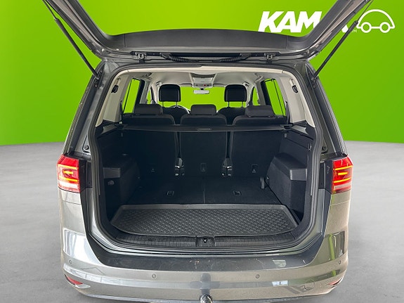 Volkswagen Touran 17 of 26