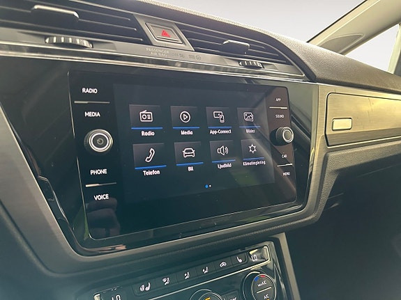Volkswagen Touran 19 of 26