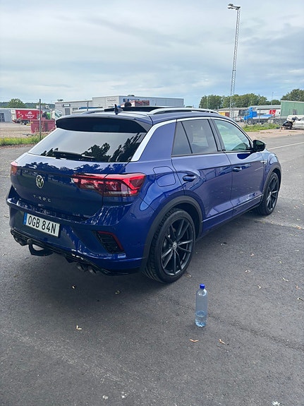 Volkswagen T-Roc 2 of 5